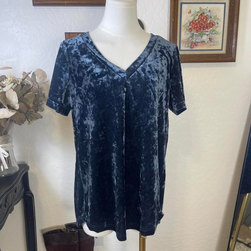 90s Vintage Dark Grunge Crushed Velvet Tee - Picture 3 of 8